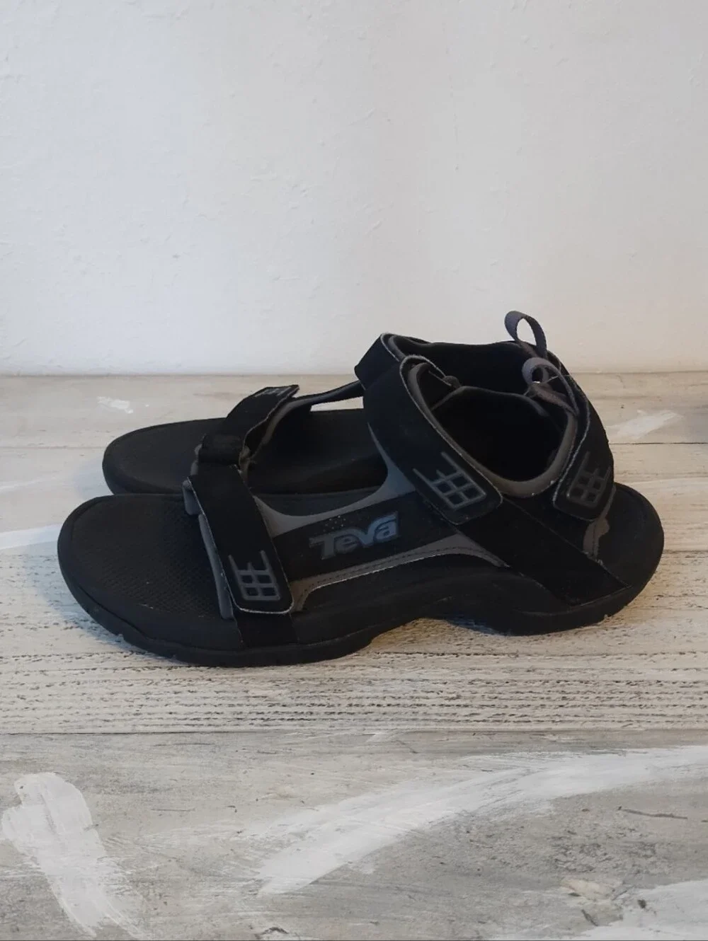 Teva Minam Water Sport Sandals Mens U.S.A Size 8 Black Waterproof